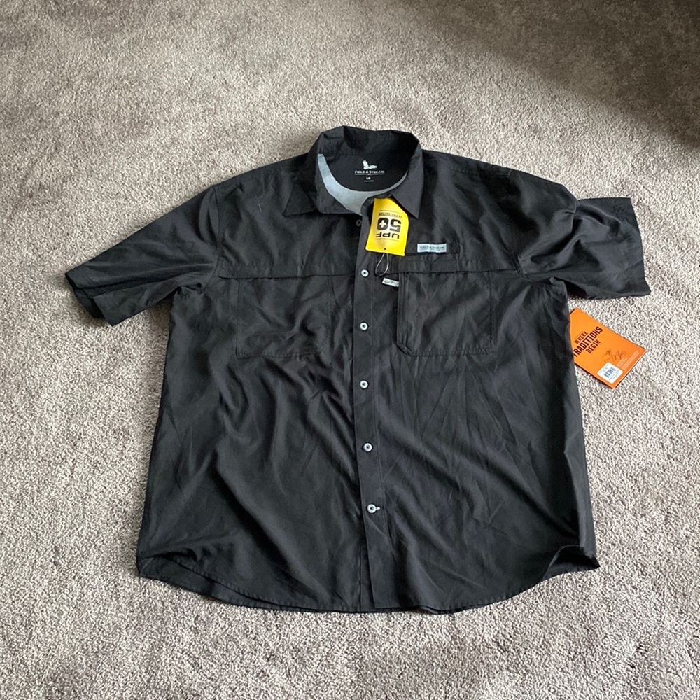 Field & Stream Fishing Shirt SIZE L Black UPF 50+ Short Sleeve Button Up NWT